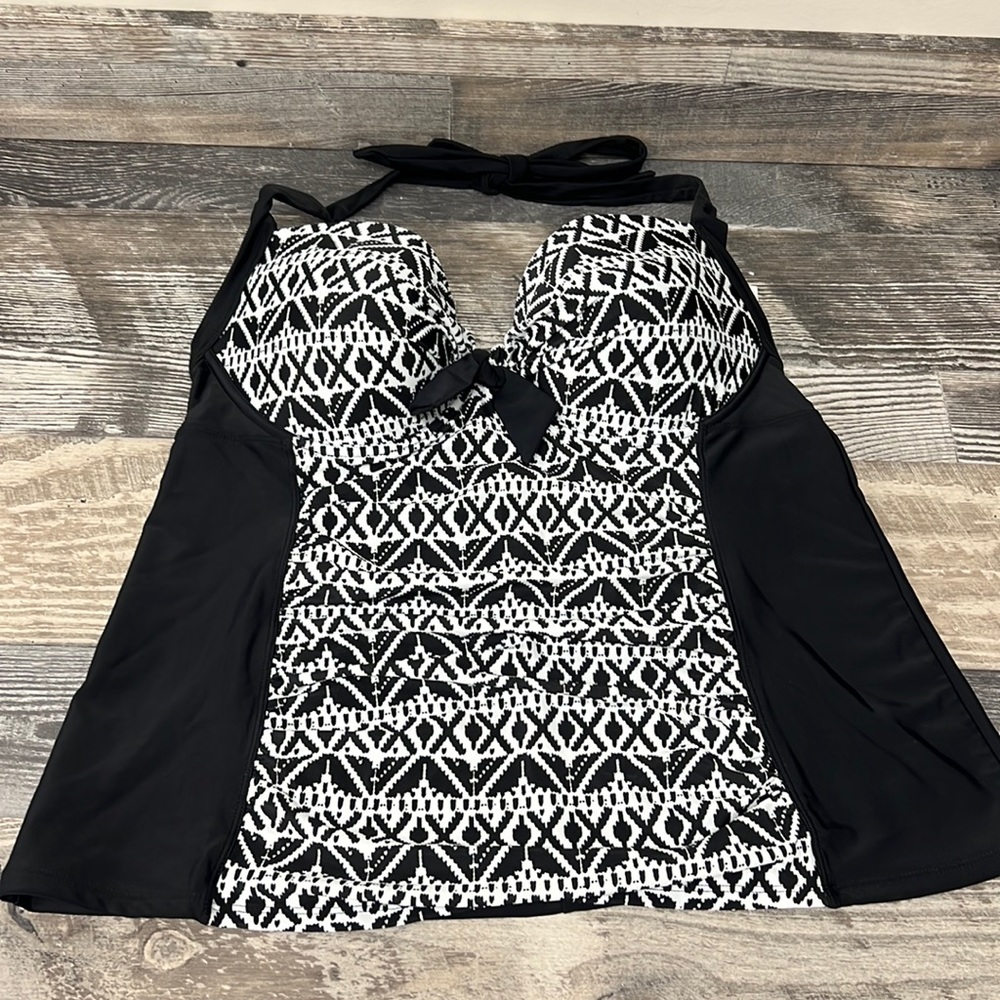 Tie Front Tankini Missy Black and White Aztec Swim Top (16) New